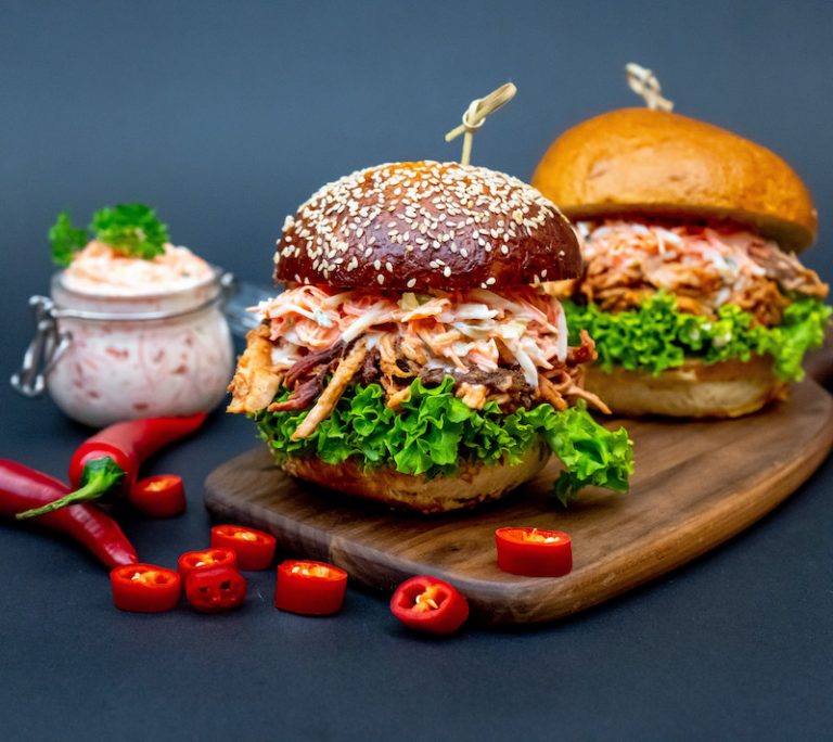 Elegantes Pulled Pork Burger Was Kommt Drauf Fotos